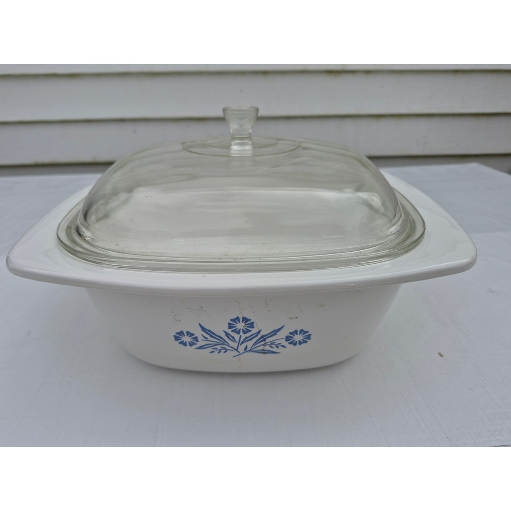 Vintage Corning Ware Blue Cornflower Casserole Dish with Glass Lid P-1-B 1.5 Qt